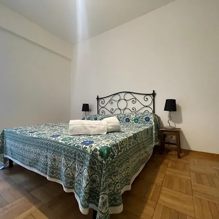 Apartment Sweet Dreams -